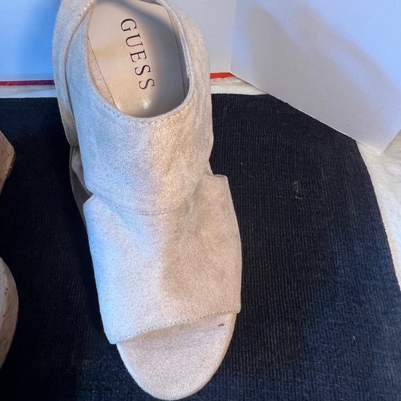 GUESS size 8 cream suede tie up wedge heel - Picture 4 of 5